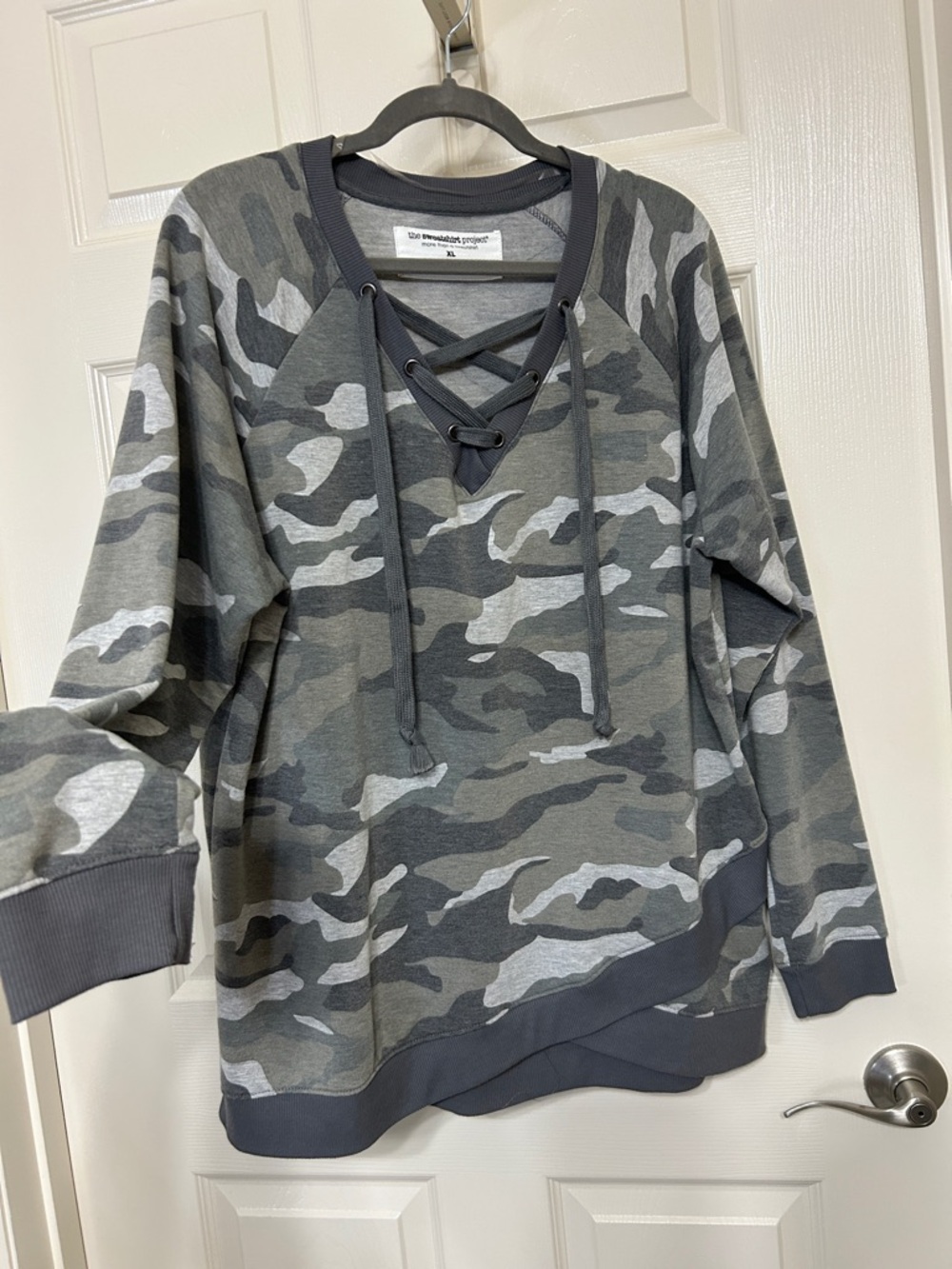 The Sweatshirt Project Camo Lace Up Pullover Sweatshirt Soft Cozy Olive Gray XL